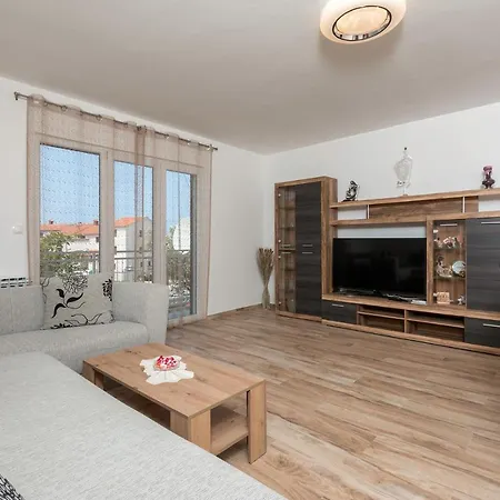 Sweet Family Apartment